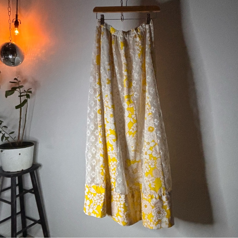 American Vintage Yellow Floral A-Line Maxi Skirt
